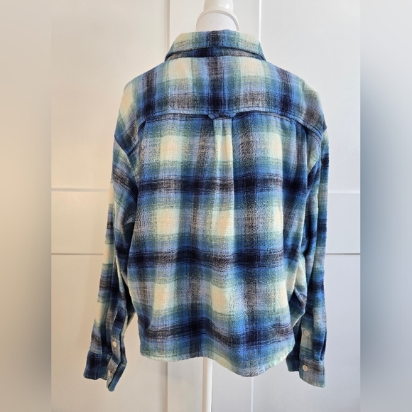 Amerivan Eaglw Plaid Blue and Cream Button Down Shirt - Picture 6 of 9